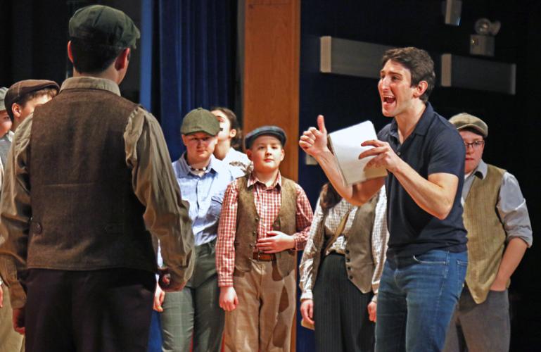 Chariho Actors Learn From An Original Newsie Charlestown Thewesterlysun Com