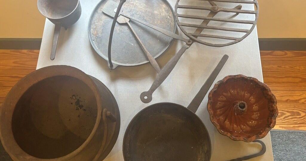 Babcock-Smith House keeps the Colonial fires burning