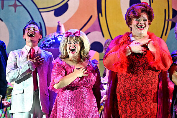 tracy turnblad pink dress Lovelust Loves: That girl's got roaches in her hair!