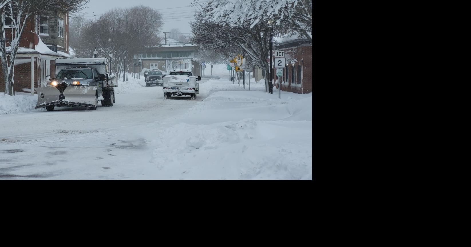 Thousands lose power, as blizzard slams region with heavy snow and high winds