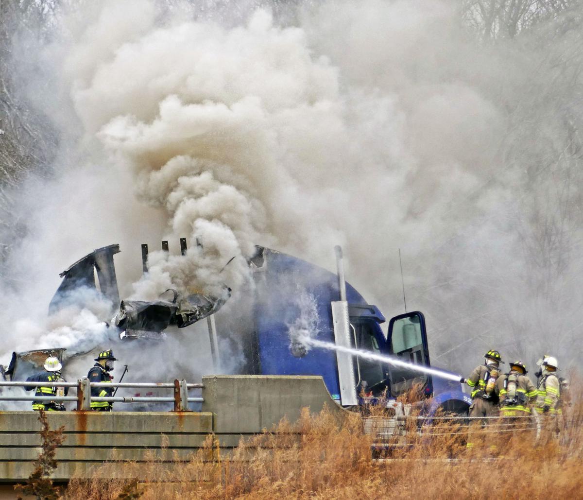 Tractor-trailer fire forces closure of I-95 North | Police & Courts