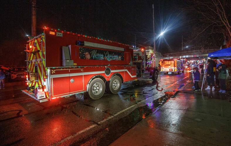 PHOTOS Wet and windy Westerly Light Parade still draws a crowd