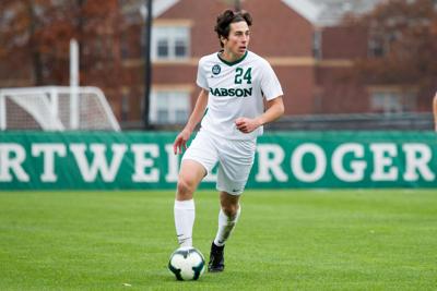 College Soccer Parrilla Makes Impact As Freshman For Newmac