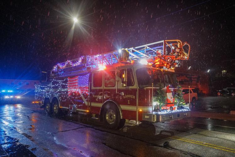 PHOTOS Wet and windy Westerly Light Parade still draws a crowd