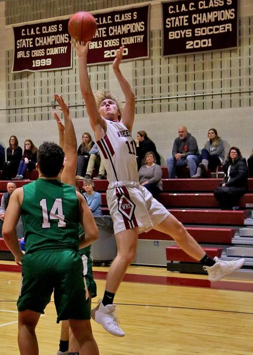 Wheeler S Ian Spracklin 11 Shoots From Outside The Lane In The