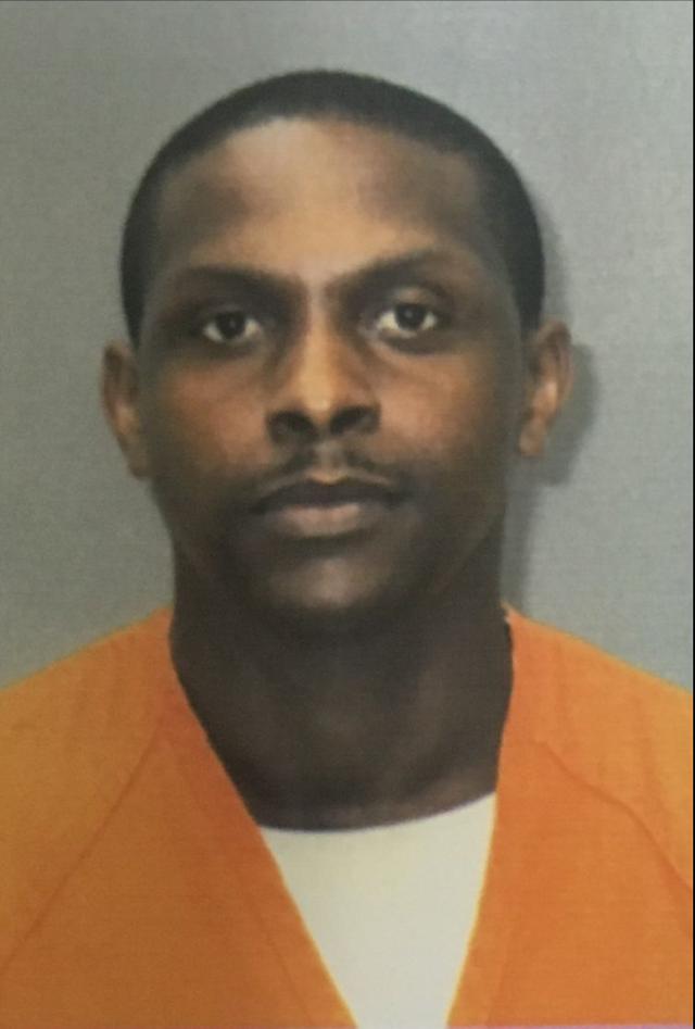 West Baton Rouge inmate escapes by jumping fence News