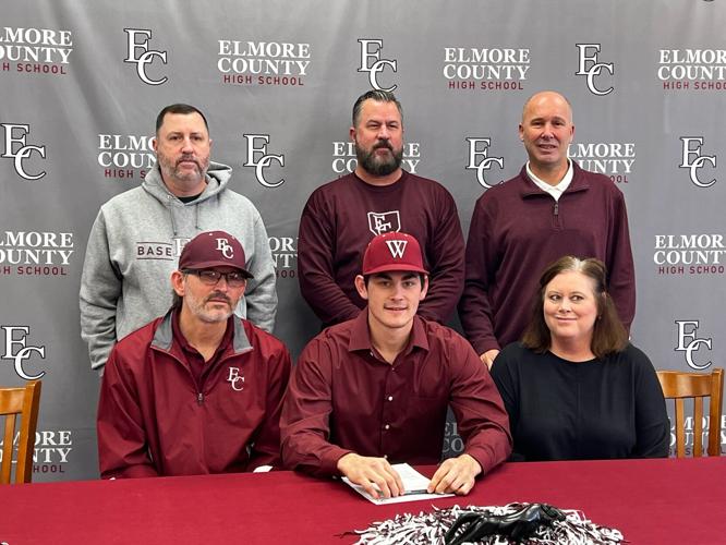 Sean Darnell signing