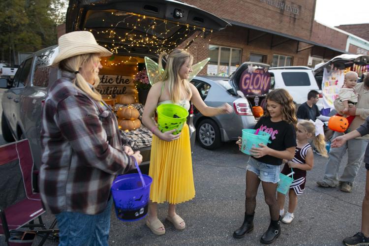 10312024 Eclectic Trunk or Treat 011.jpg