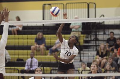 0904-We2 volleyball 5.jpg