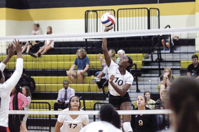 0904-We2 volleyball 2.jpg