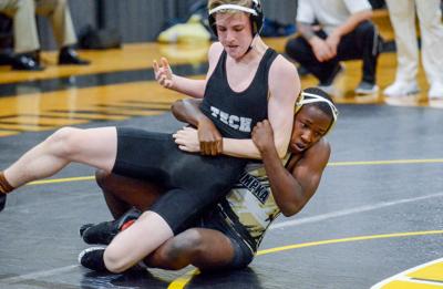 1127-We2 wrestling 7.jpg