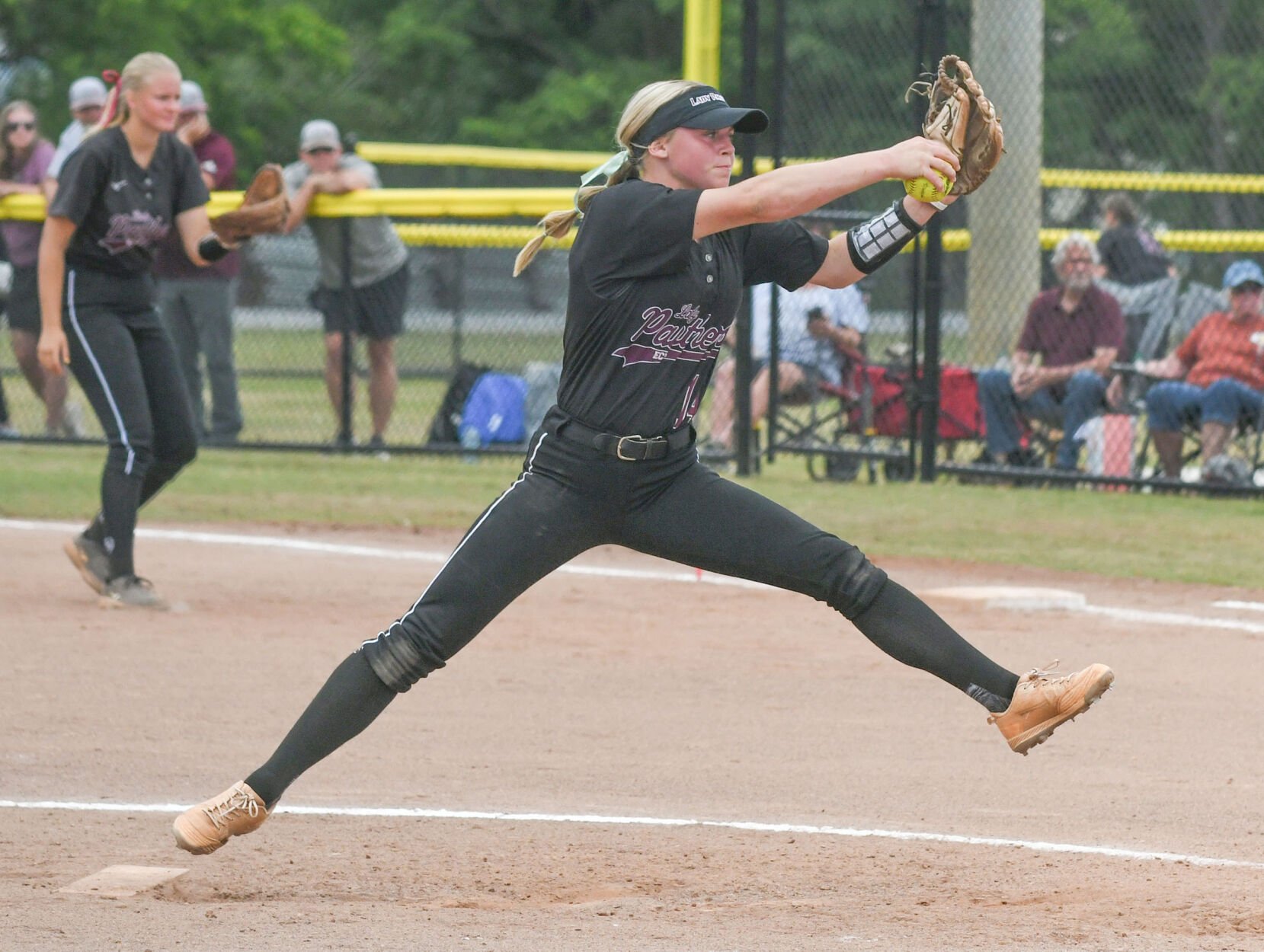 051425 Echs softball.jpg