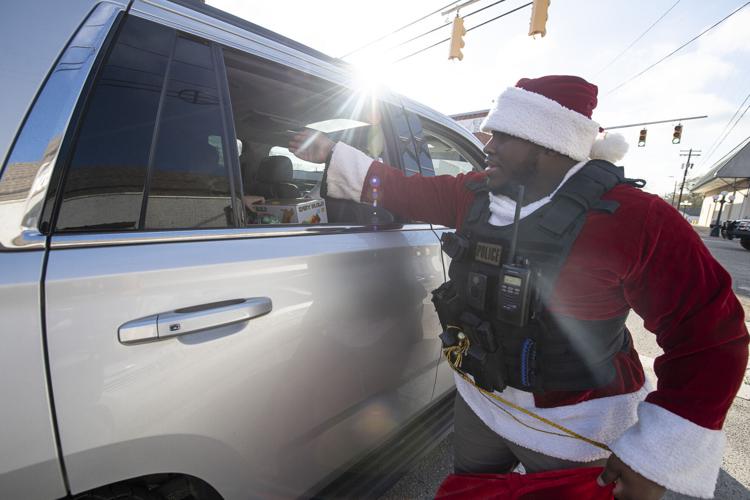 20211215 Eclectic Santa Law 005.jpg