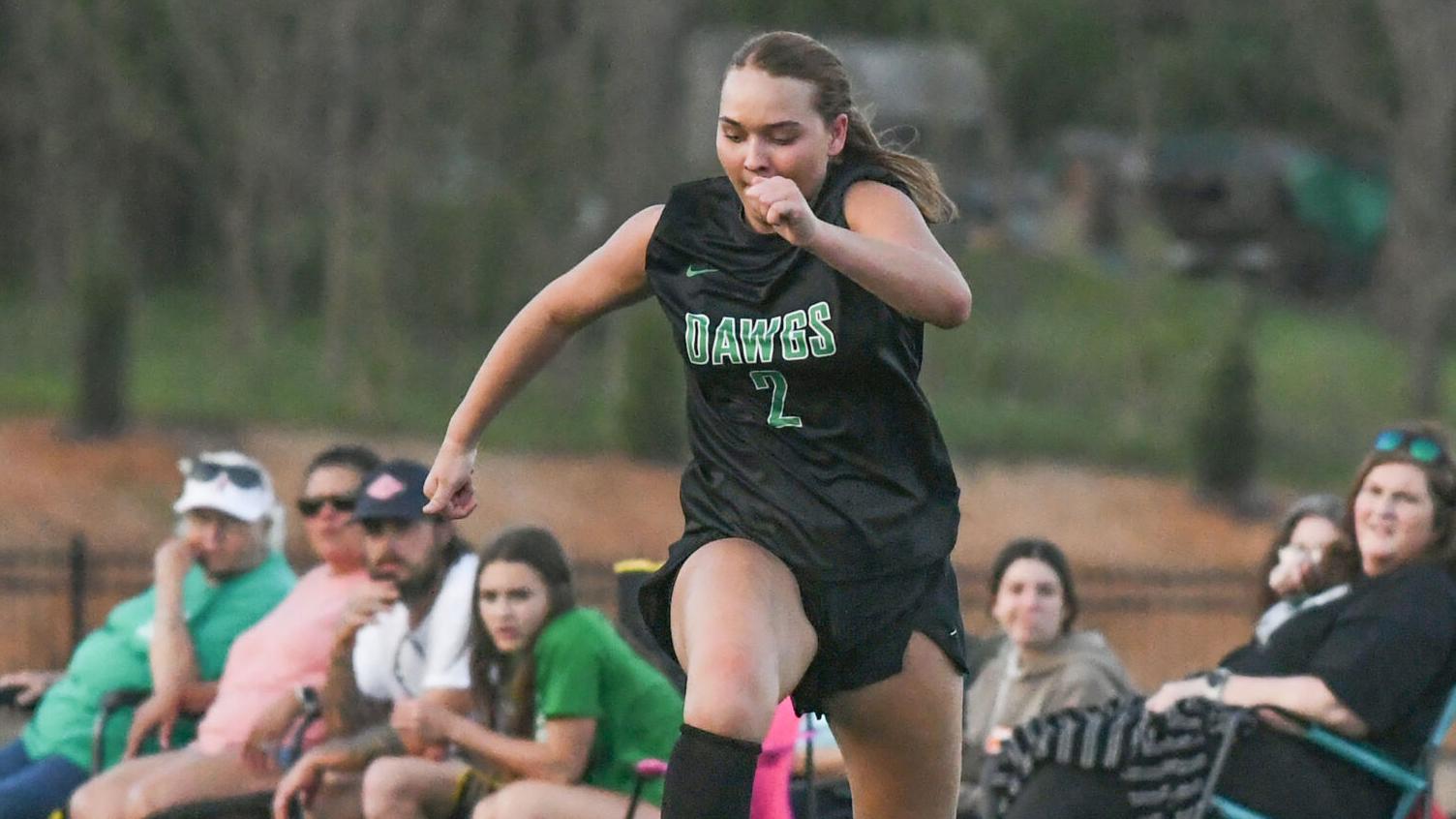 042325 Holtville girls soccer.jpg