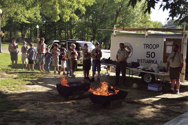 Veterans and scouts hold Flag Day ceremony in city park
