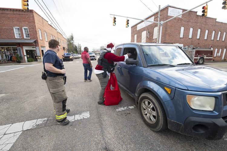 20211215 Eclectic Santa Law 008.jpg