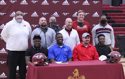 Four Stanhope Elmore seniors sign on Signing Day