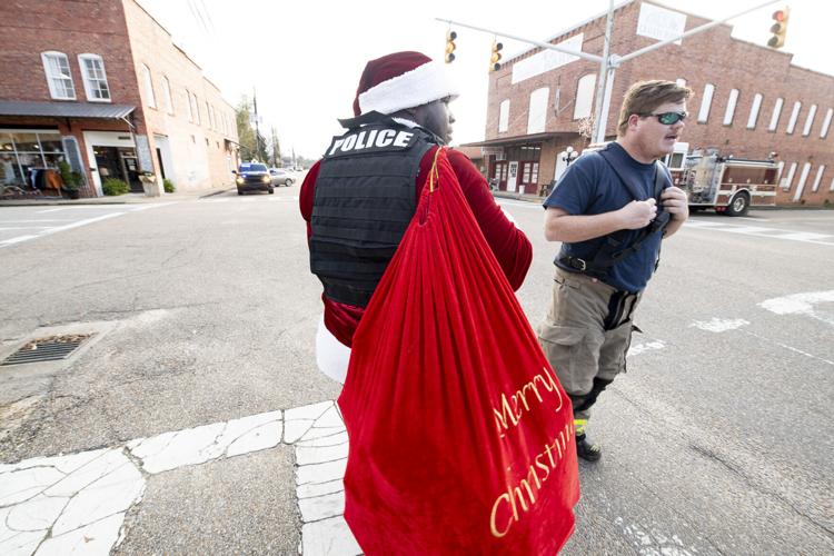 20211215 Eclectic Santa Law 006.jpg