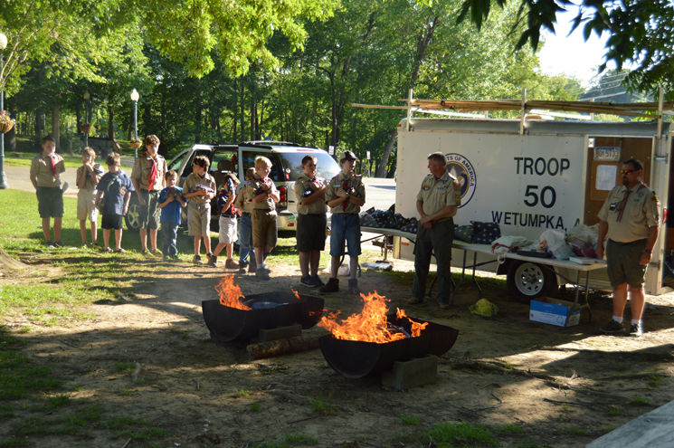 Veterans and scouts hold Flag Day ceremony in city park