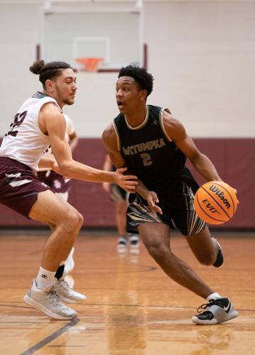 Wetumpka boys basketball at Benjamin Russell