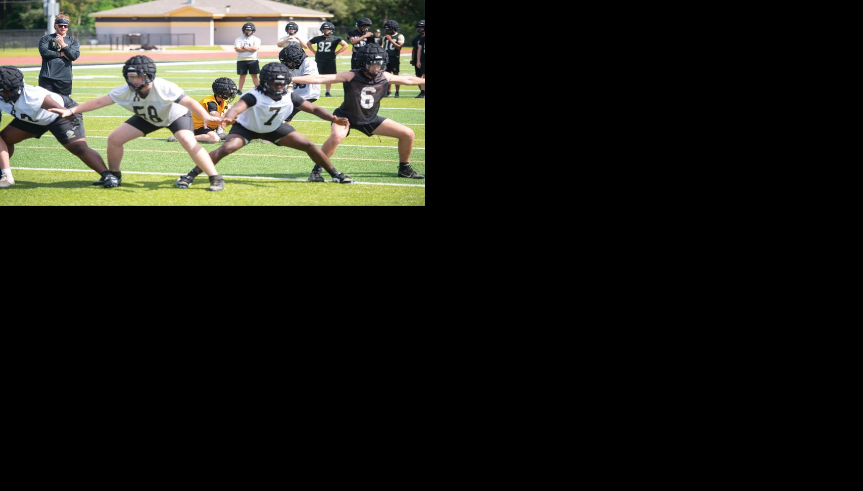 050725-wetumpka football.jpg