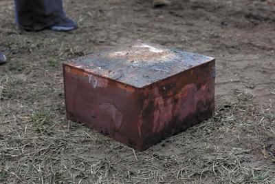 Crews find second time capsule at Lee statue site