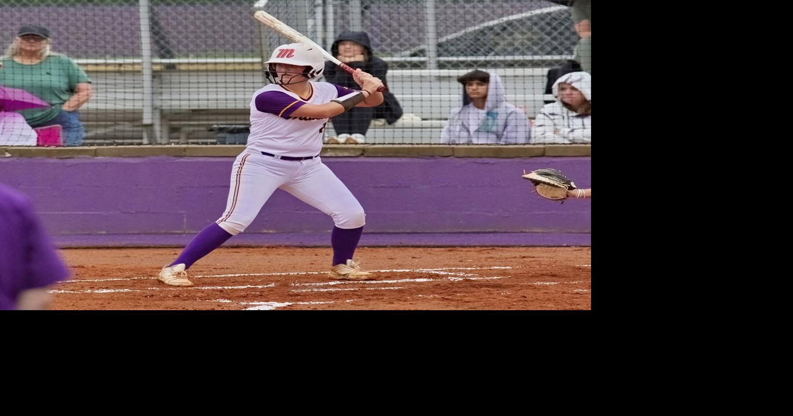 Wildcats drop narrow contest with Canes