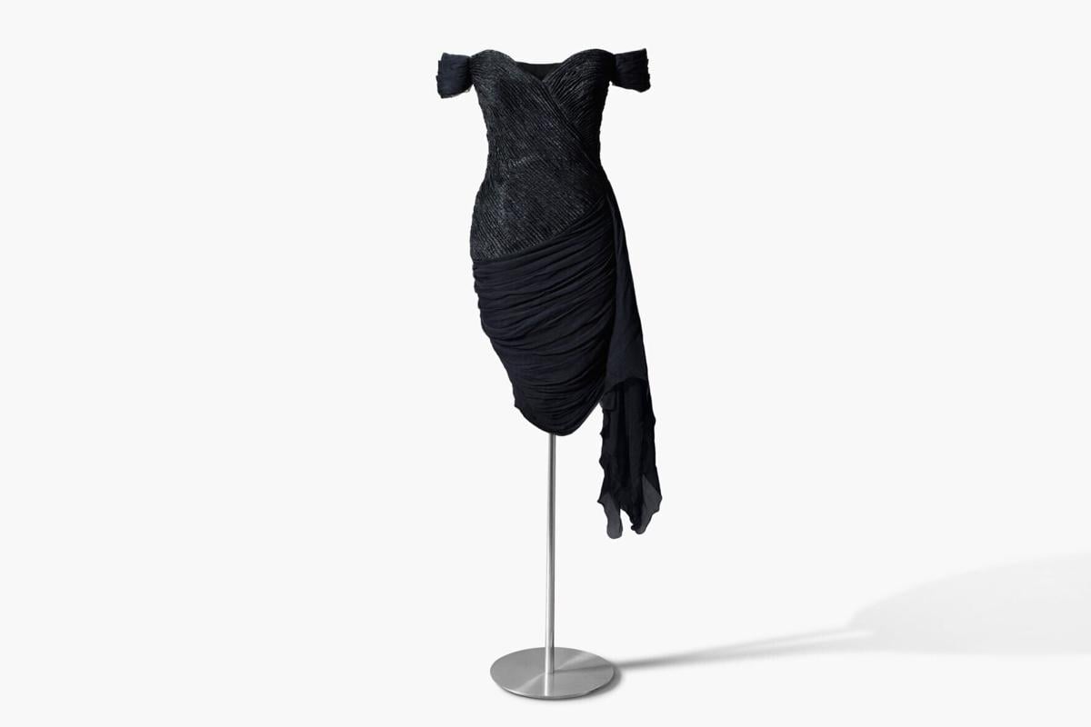 Princess Diana's iconic 'revenge dress' could fetch $300,000 at auction | National | times-georgian.com