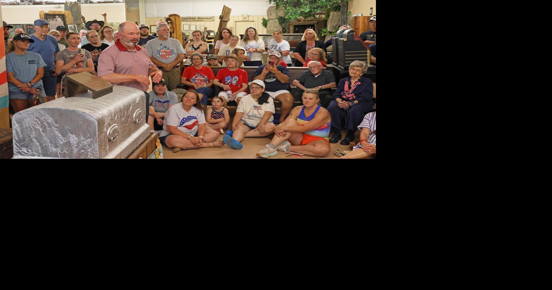 Tallapoosa opens 50-year time capsule
