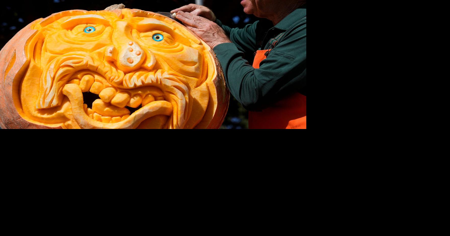 APTOPIX Picasso Pumpkin Carver