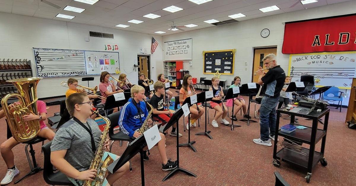 Alden Board discusses 202425 school calendar options News