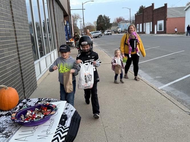 102404 Halloween Events Alden and Iowa Falls Gallery