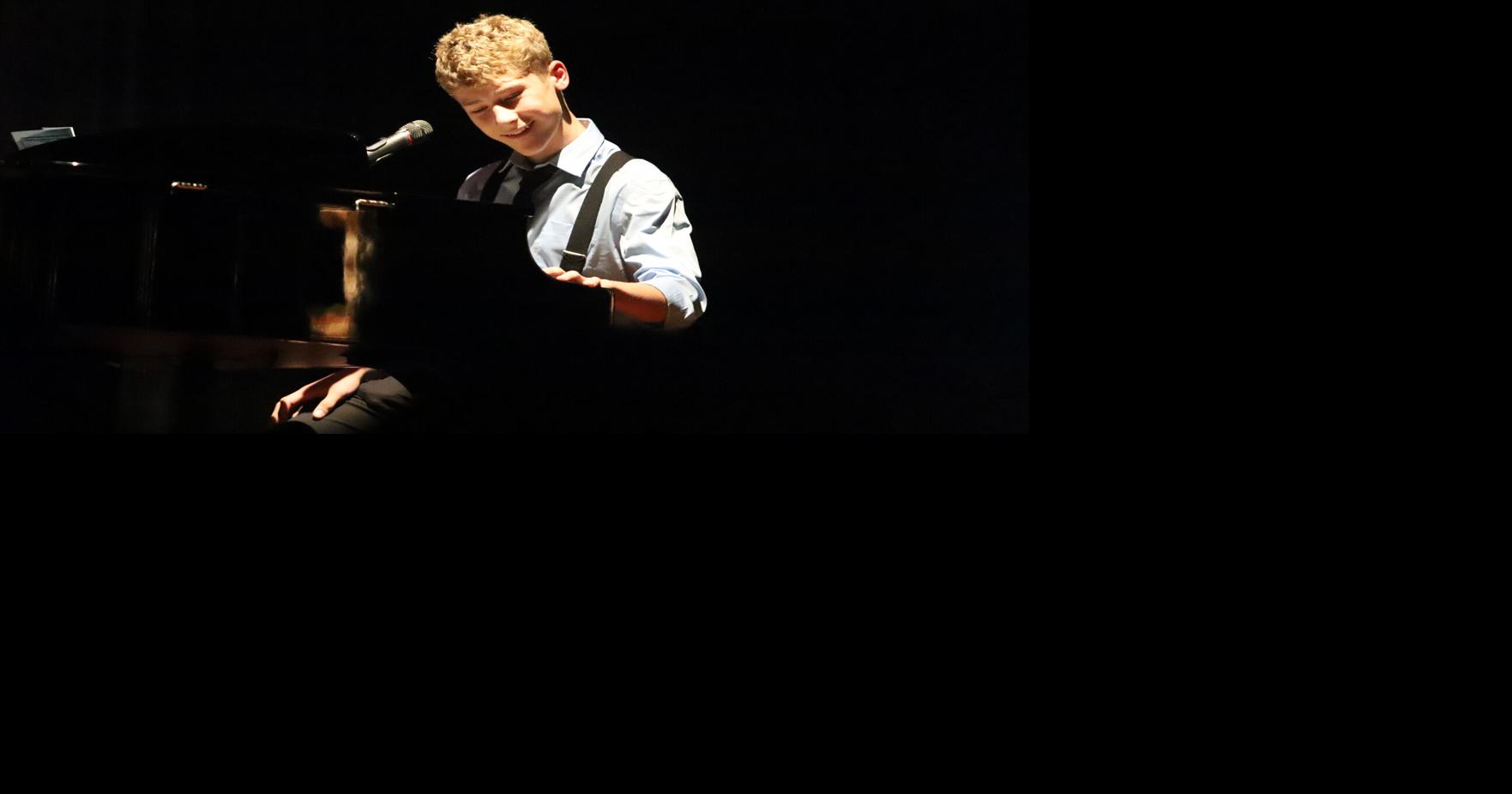 11423 Iowa FallsAlden Showcase Night Gallery