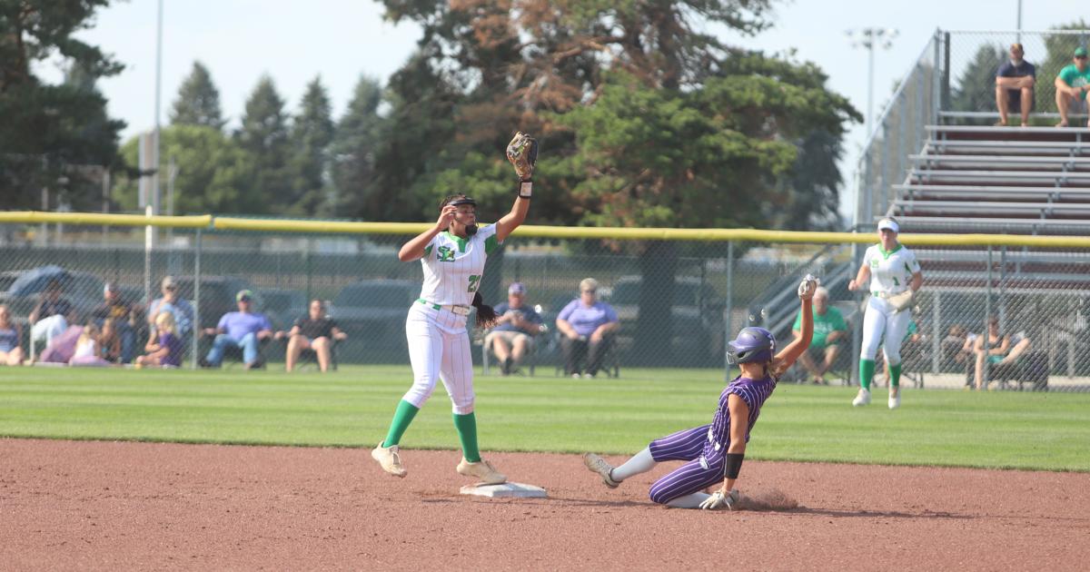 Cougar season ends at hands of ranked Gaels