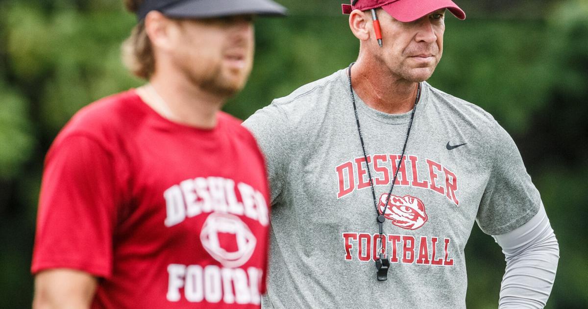 TimesDaily.com - Hanging tough: Malone, back at his alma mater, going old school at Deshler image