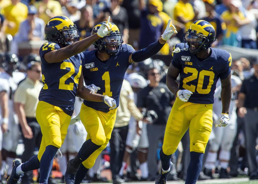 Michigan Avoids Catastrophe Beats Army 24 21 In Double Overtime