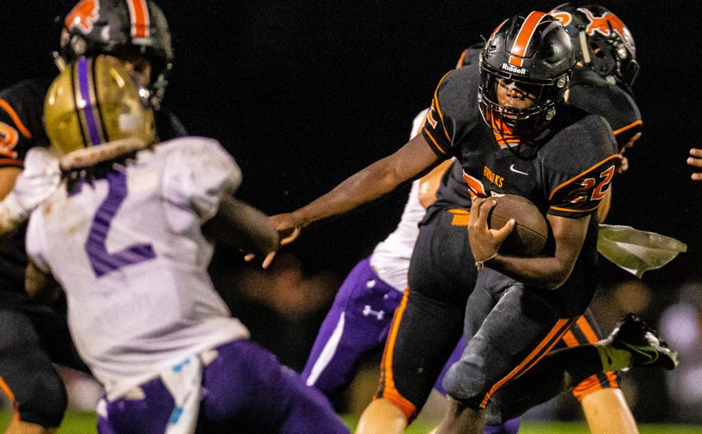 TimesDaily.com - Big night for Fields, running game gets Brooks offense back on track image