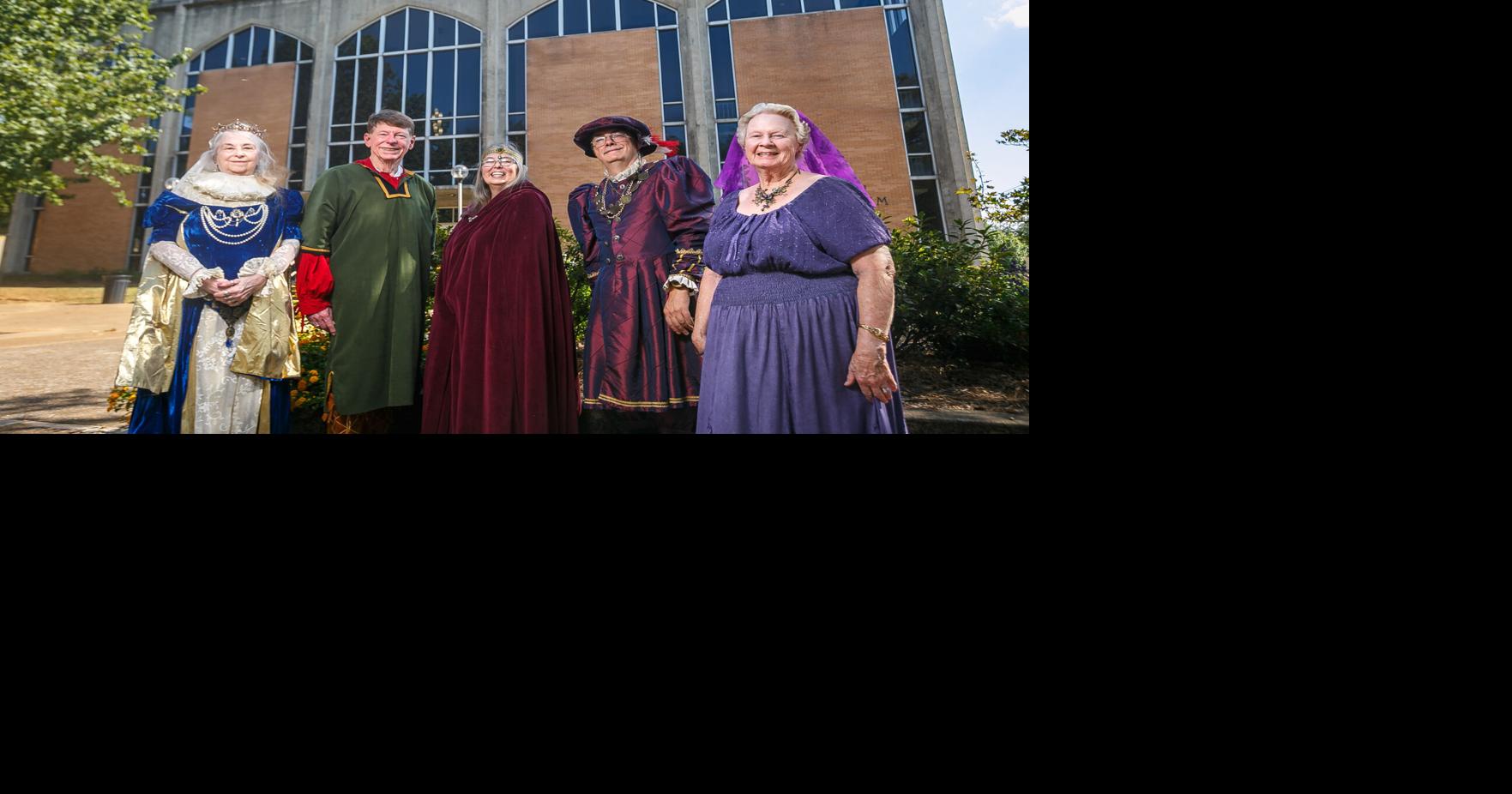 Round Table members help immerse guests in the world of Shakespeare ...