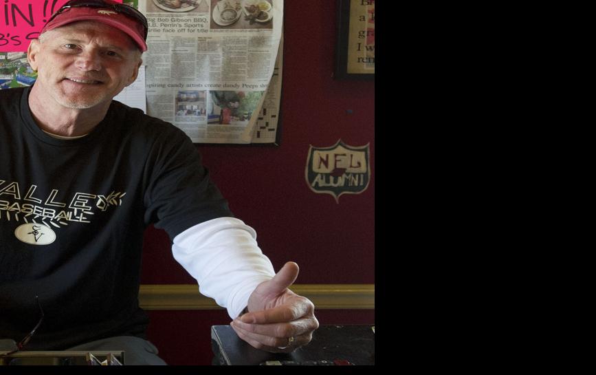 Former Alabama, pro football player Perrin dead at 57 ...