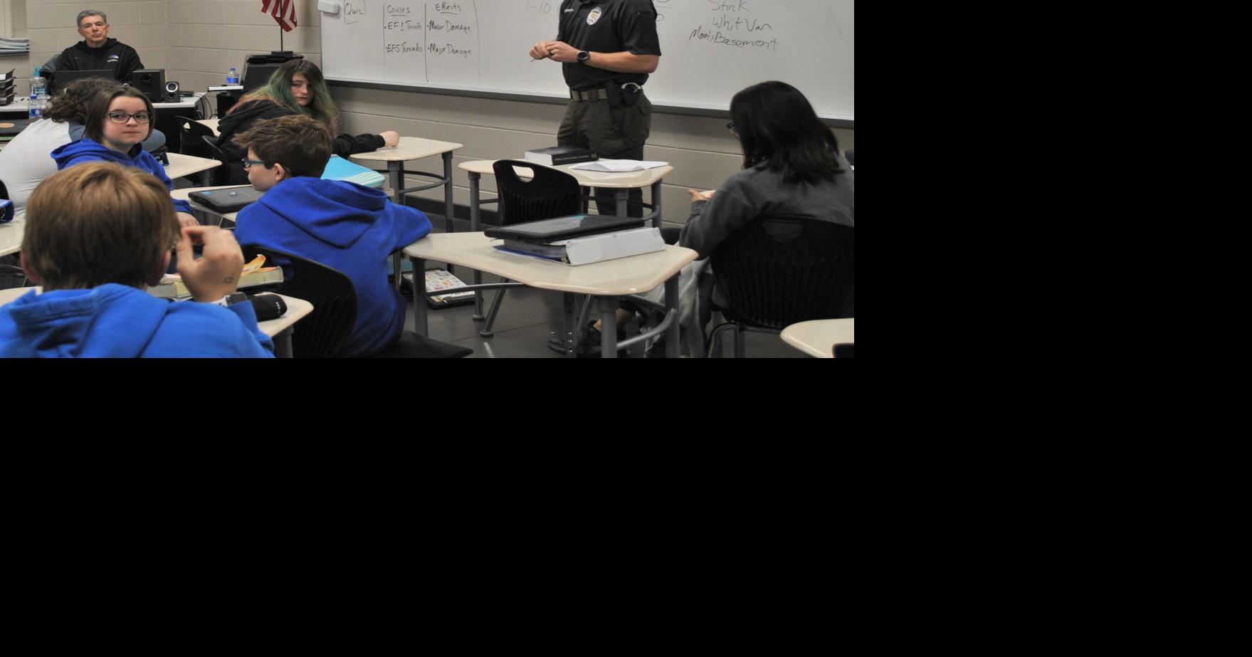 Police, students discuss cellphone dangers | Local News | timesdaily.com