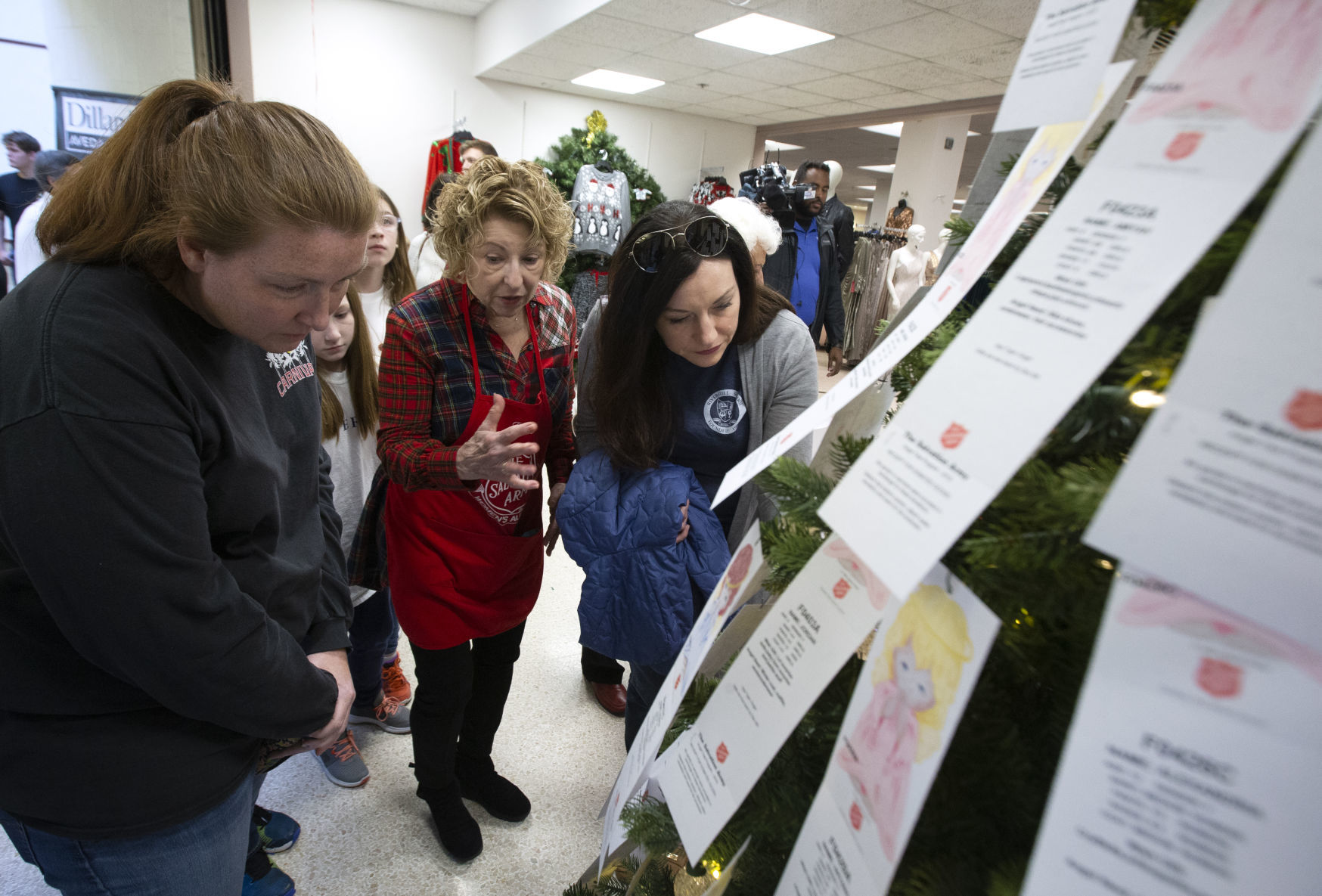 Salvation Army Angel Tree Kickoff | Gallery | Timesdaily.com