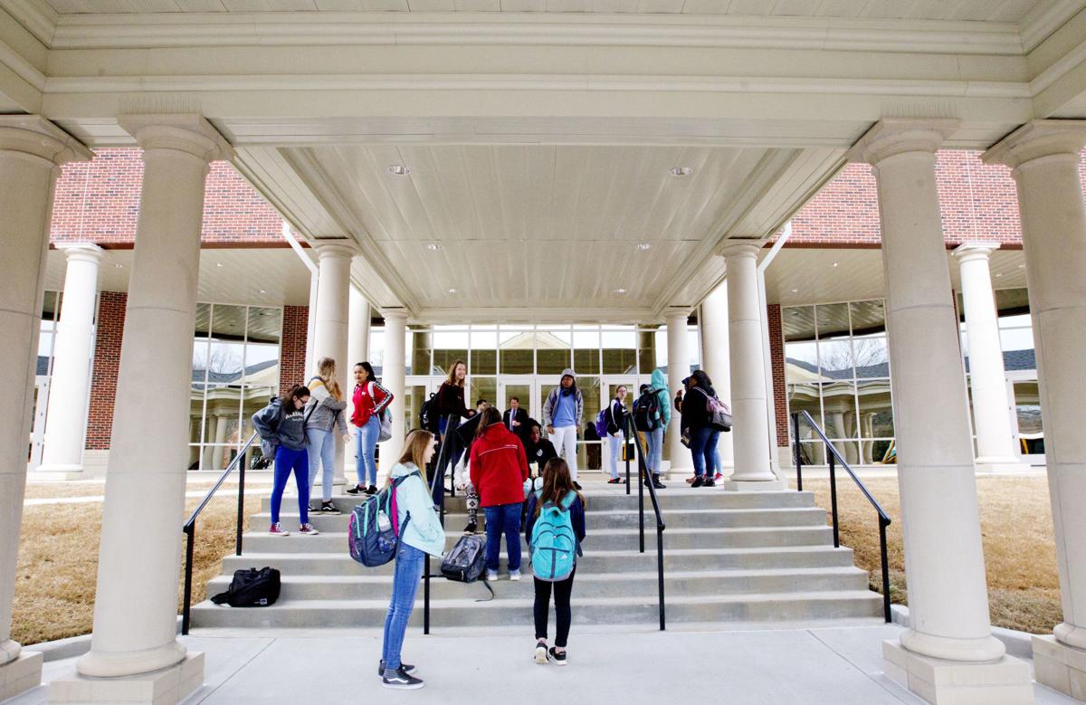 Florence Middle School Opens Gallery