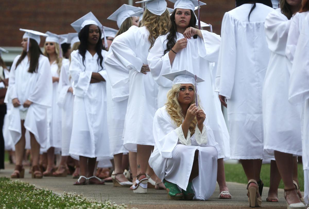 Deshler High School Graduation Gallery