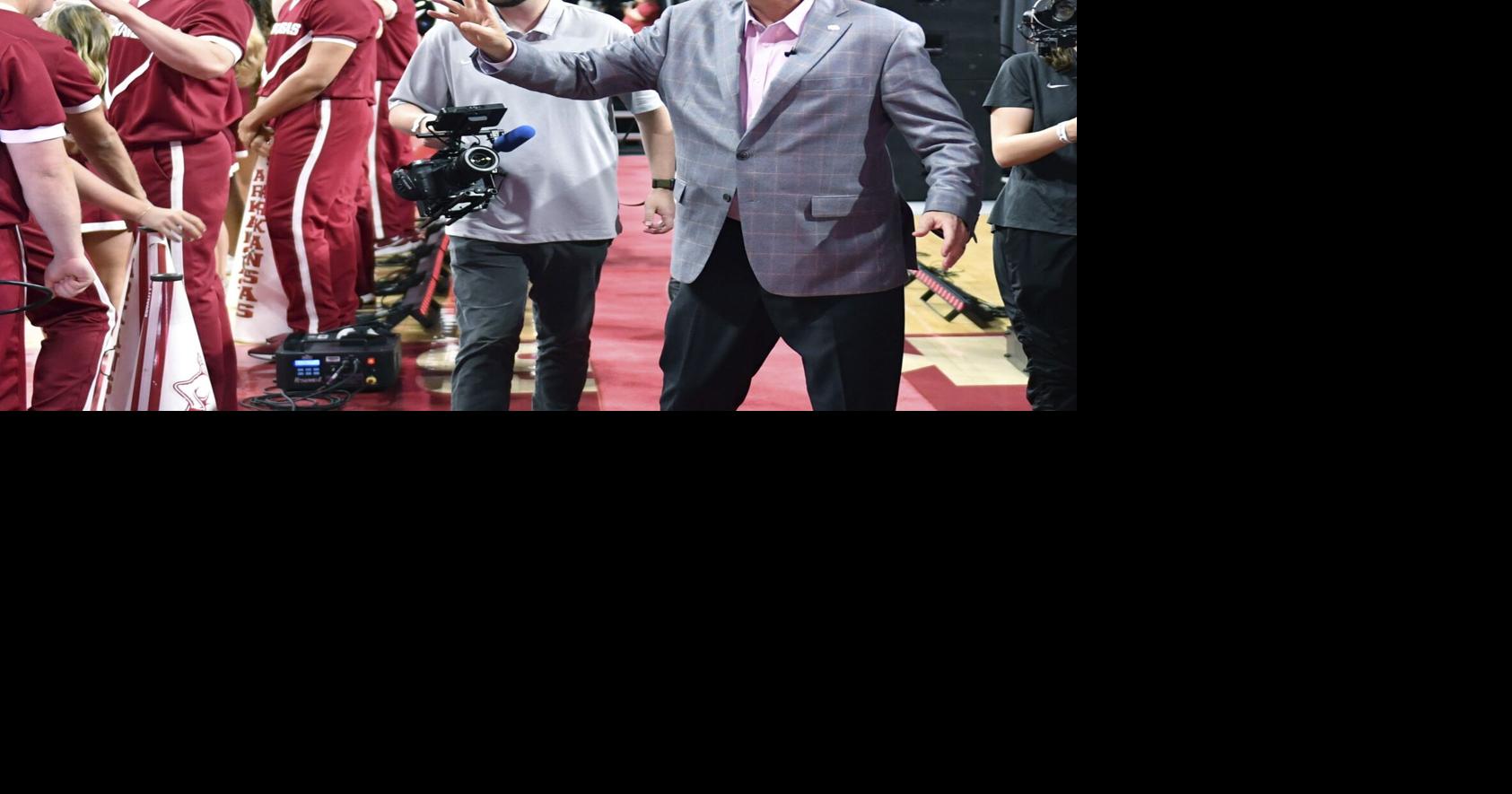 Razorbacks welcome Calipari with open arms | College Headlines ...