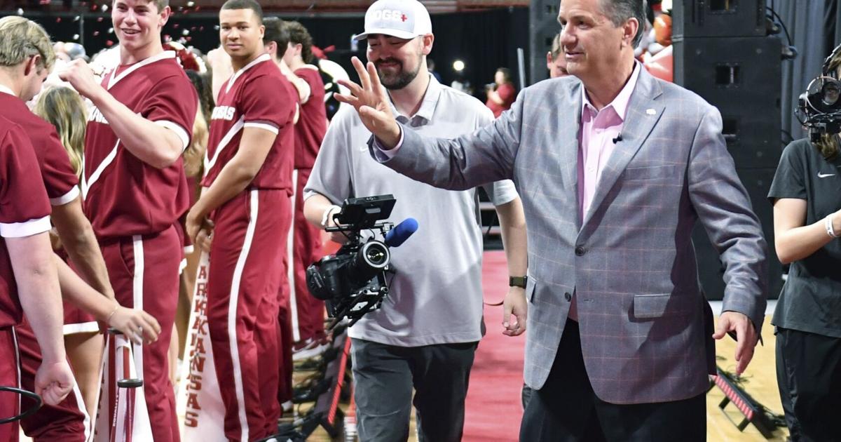 Calipari Razorback Red Razorbacks welcome Calipari with open arms | College Headlines ...