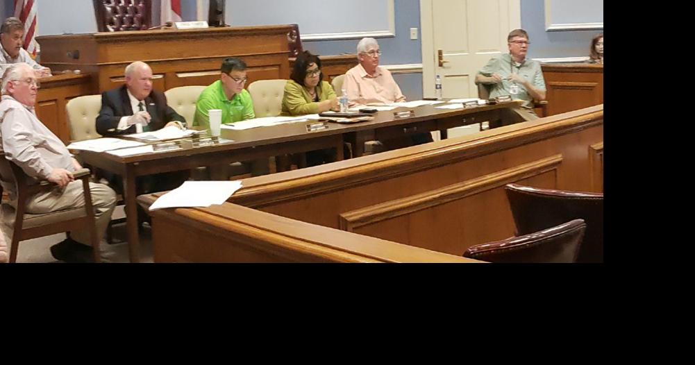 Commission votes to close Colbert County Courthouse to the public