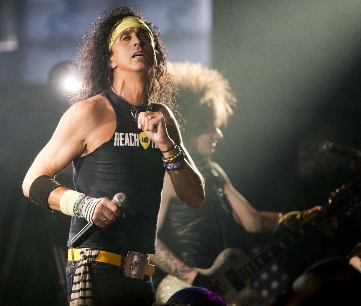 Velcro Pygmies perform at Colbert County High Gallery