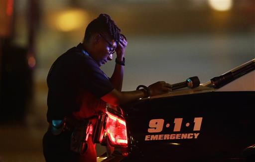 Latest: No explosives found in Dallas sweep after 5 slayings