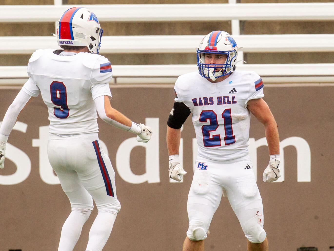 High school football Mars Hill against Bayside Academy in state