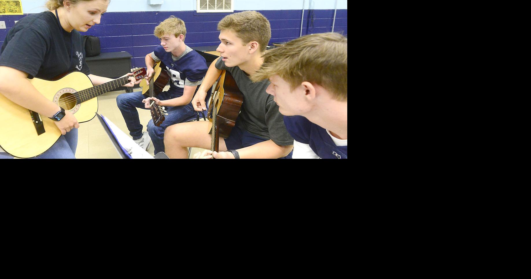 Music class keeps tradition alive at Rogers High Education